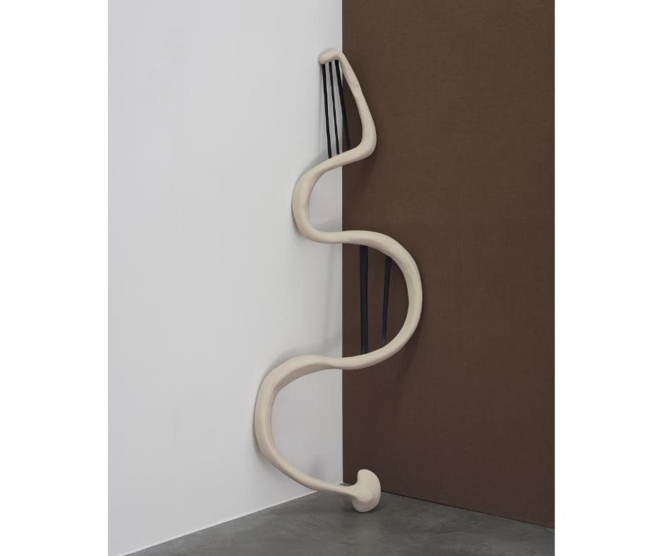 Karin Schlageter_ Vue de l’exposition « Pourquoi marcher quand on peut danser » de Cécile Bouffard_centre art les capucins_2019_credit F Deladerriere (3)